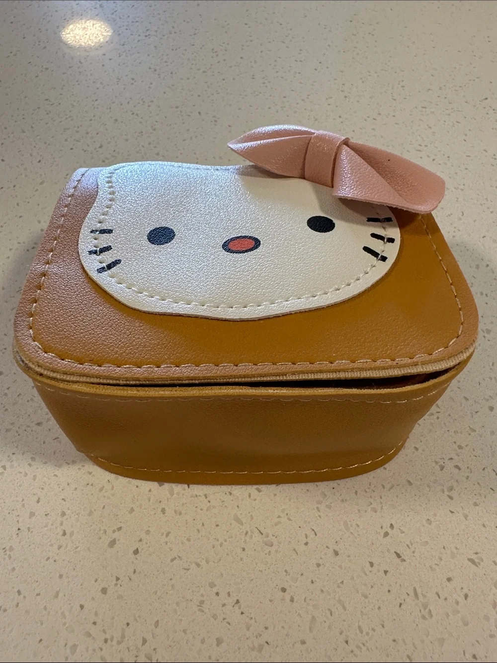 Hello Kitty Lt.Brown Mini Handbag/Crossbody with Pink Bow Hello Kitty Face, NWT